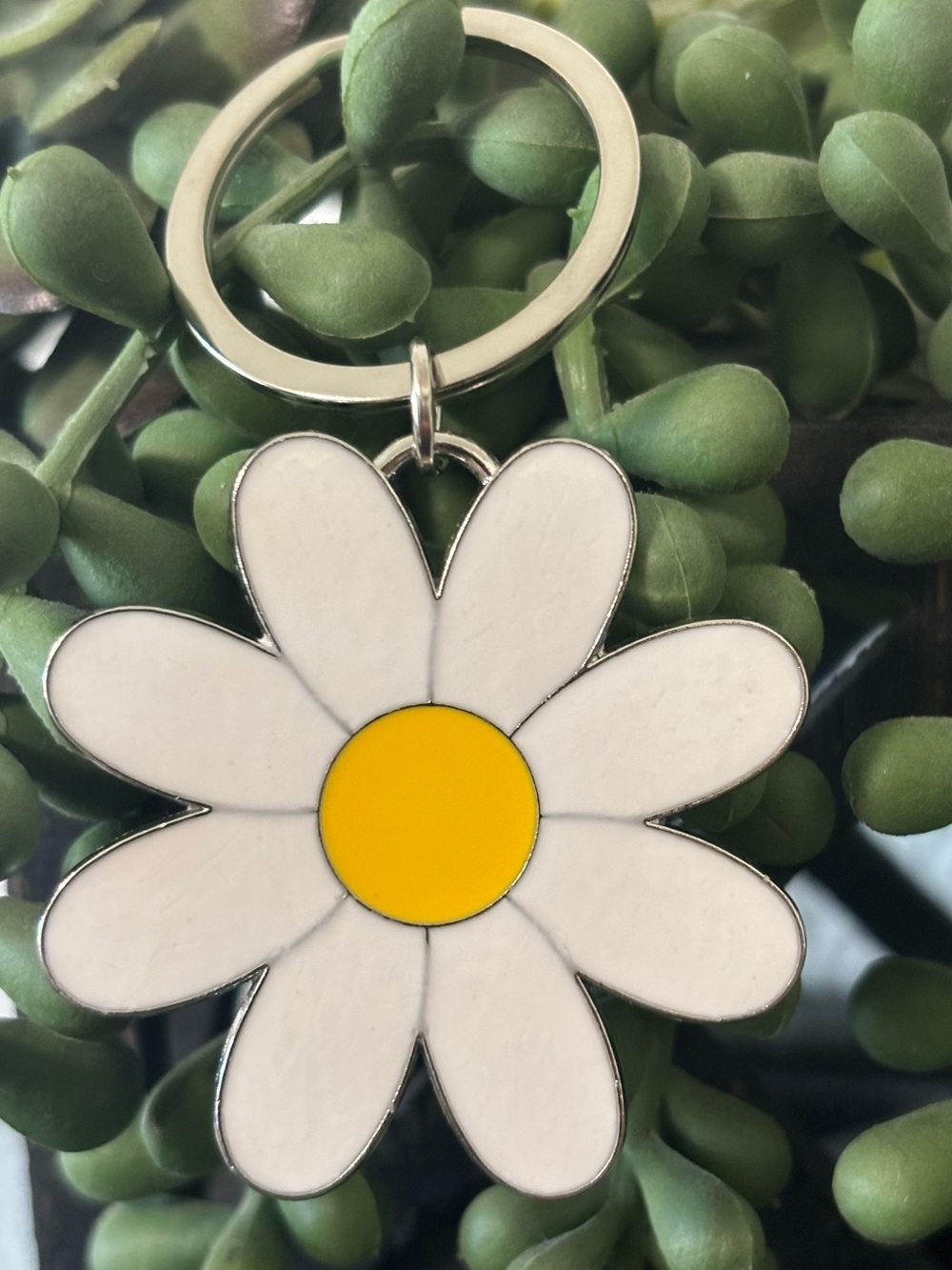 Large Daisy Keychain